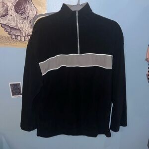 Size medium color gray and black